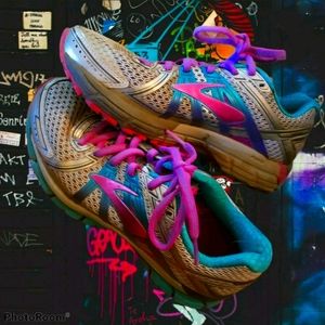 💠Brooks Womens Adrenaline GTS 17 1202311B055 Gray